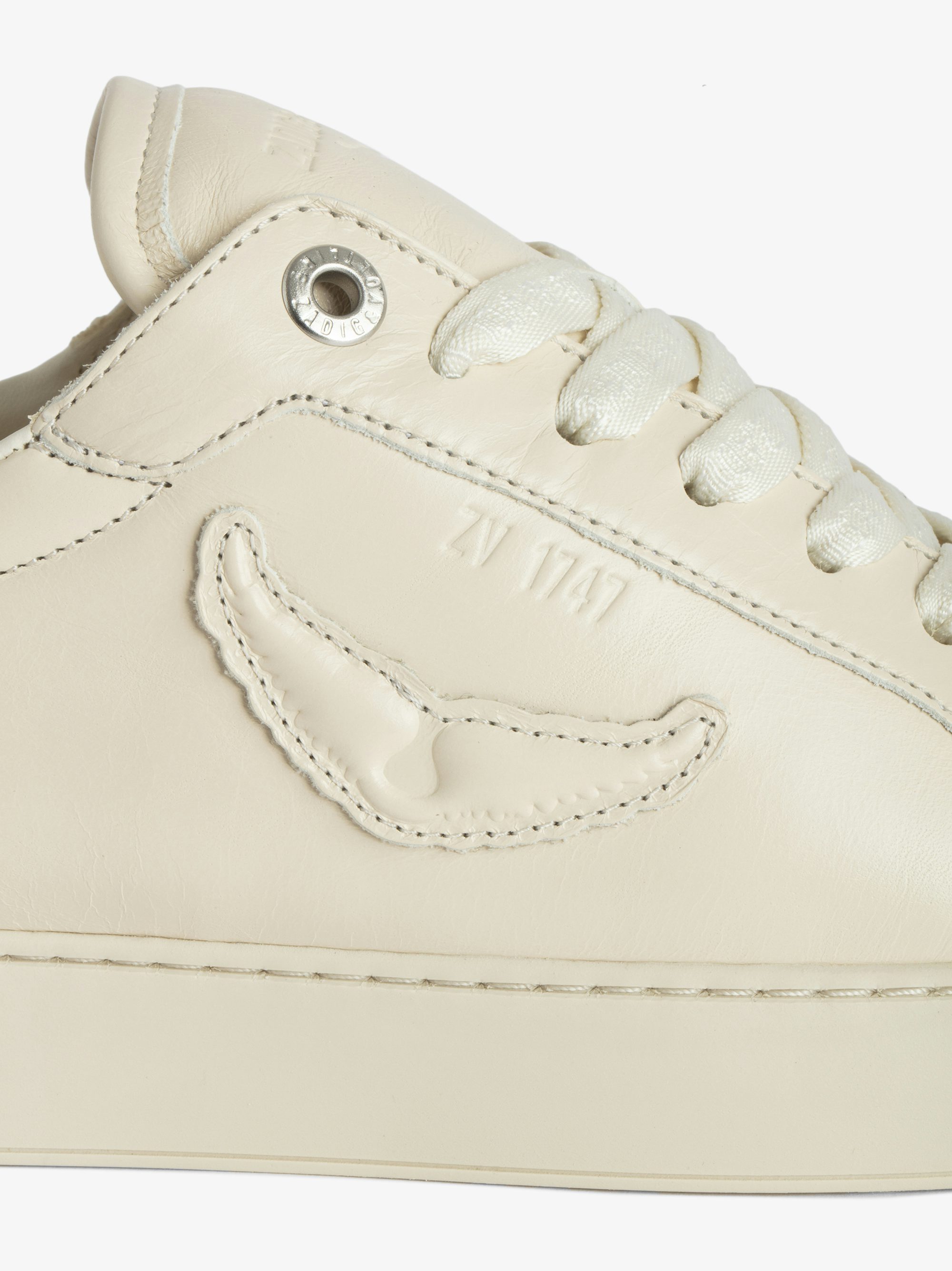 Low-Top Fly On Sneakers - Vintage-effect leather low-top sneakers with embossed wings.